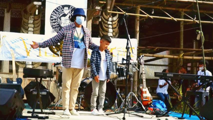 Rembang Katapi Sukses Gelar Konser di Ke'te Kesu' 2 Rembang Katapi Sukses Gelar Konser di Ke'te Kesu'