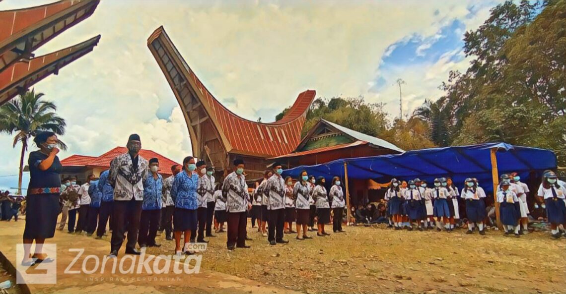 Isak Tangis Iringi Pemakaman Yonathan, Guru Korban Penembakan KKB di Papua