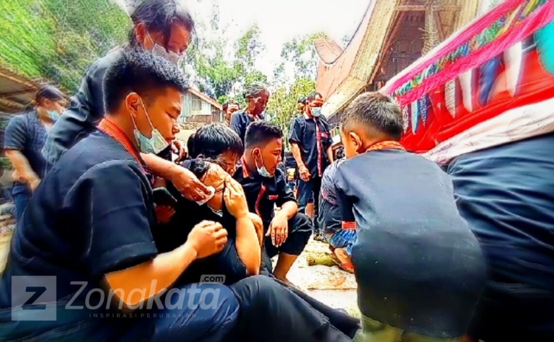 Diiringi Isak Tangis Keluarga, Oktovianus, Korban Penembakan KKB di Papua, Dimakamkan