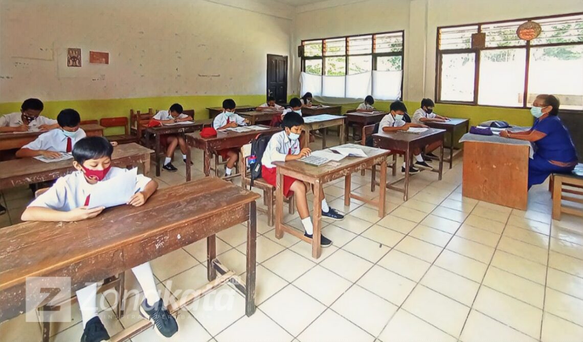 Dengan Prokes Ketat, Ujian SD Secara Tatap Muka Mulai di Gelar