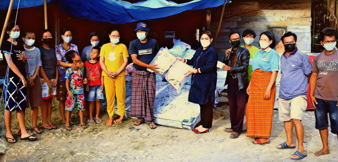 Selain Bantuan, Eva Rataba Akan Berikan Beasiswa Bagi Anak Korban Kebakaran di Pasar Sangalla