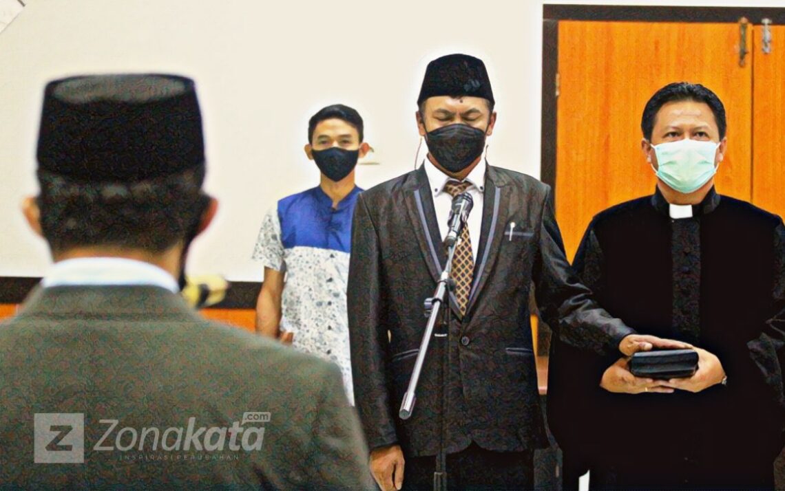 Delbi Patandean Dilantik Menjadi Korsek Bawaslu Tana Toraja