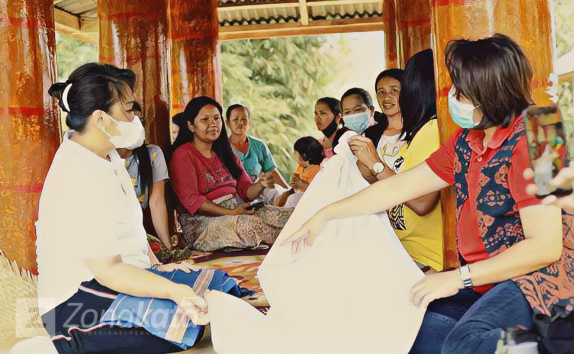 Deskranasda Tana Toraja Sambangi Sejumlah Sentra Kerajinan