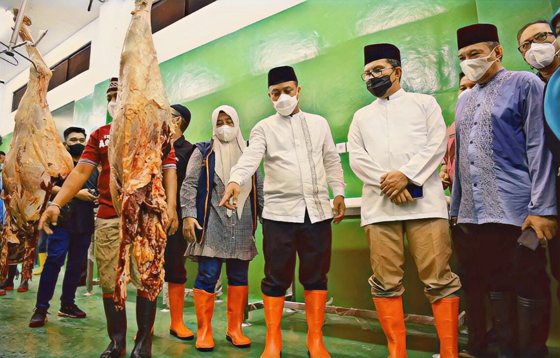 Tinjau RPH Manggala, Plt Gubernur Jamin Ketersediaan Stok Daging