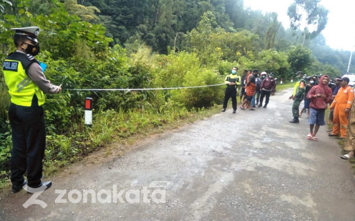 Mobil Truk Terjun ke Jurang di Bittuang, Sopir Tewas