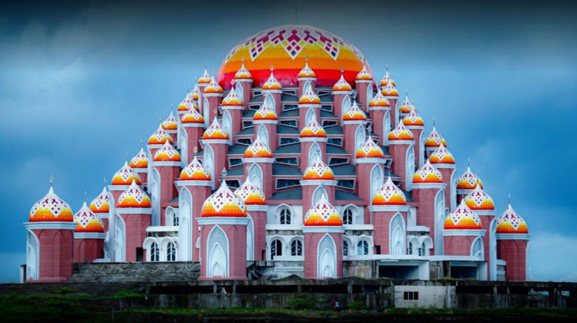 Pembangunan Masjid 99 Kubah Dilanjutkan, Progres Sudah 35 Persen 3 Pembangunan Masjid 99 Kubah Dilanjutkan, Progres Sudah 35 Persen