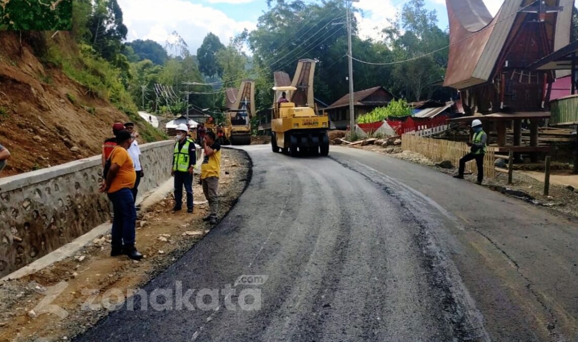 Pembangunan Ruas Jalan Toraja Utara – Sulawesi Barat Terus Digenjot