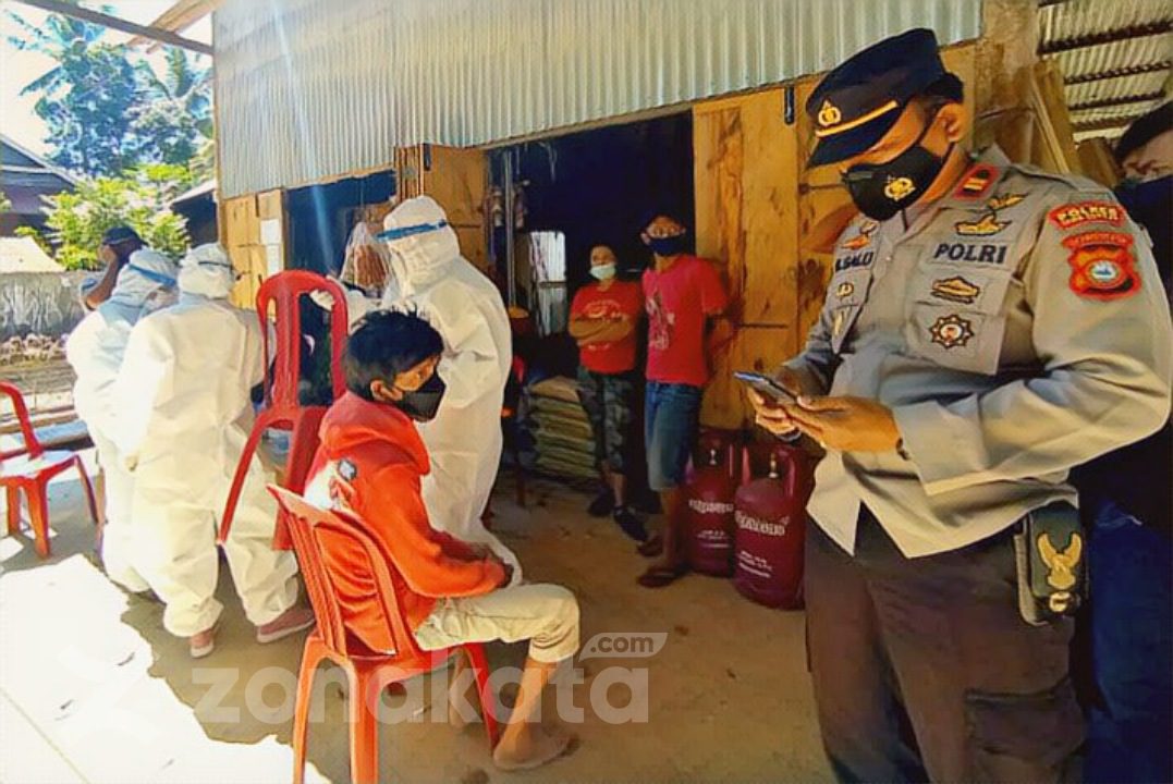 Jalani Swab Antigen di Pos Pemeriksaan PPKM Siguntu, Warga Asal Sidrap Dinyatakan Reaktif Covid-19