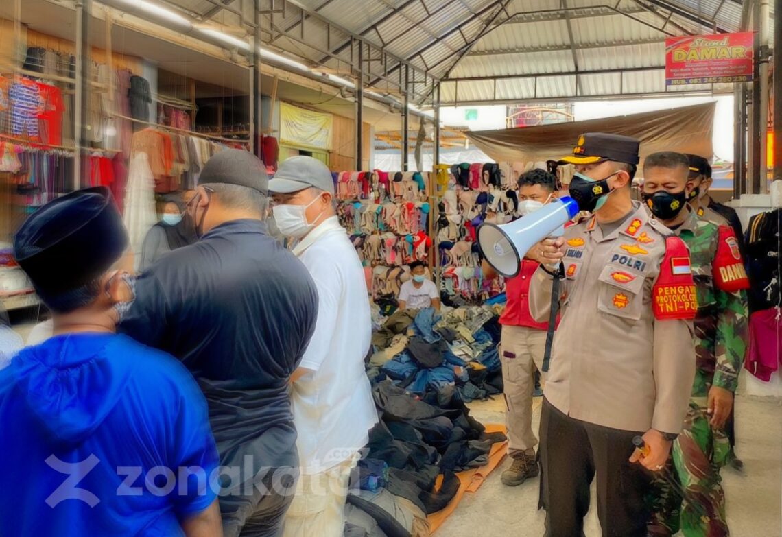 Tekan Penyebaran Covid-19, Kapolres Enrekang Terjun Langsung Edukasi Warga