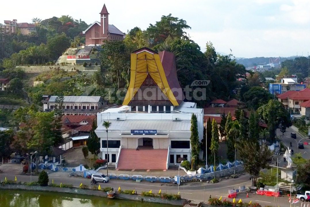 Siapa Pengganti Alm. Yan Anggung Kala’lembang di DPRD Tana Toraja?