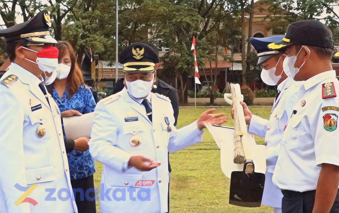 16 Kepala Lembang di Toraja Utara Dapat Hadiah Sapu Lidi