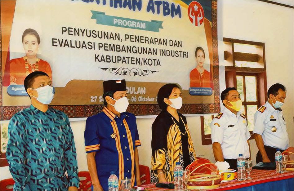 Kembangkan Tenun Khas Toraja, Dekranasda Gelar Pelatihan Kerajinan Tenun Manual