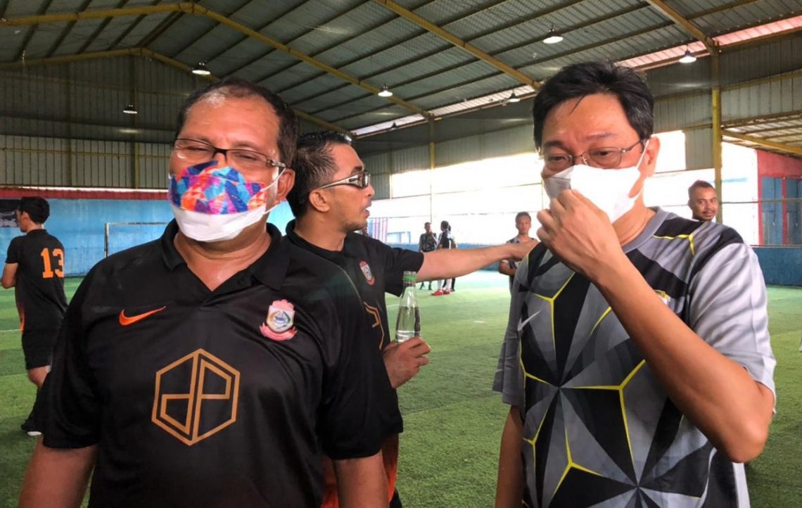 Danny Pomanto Cetak 4 Gol Saat Main Futsal Bareng Pemkab Toraja Utara