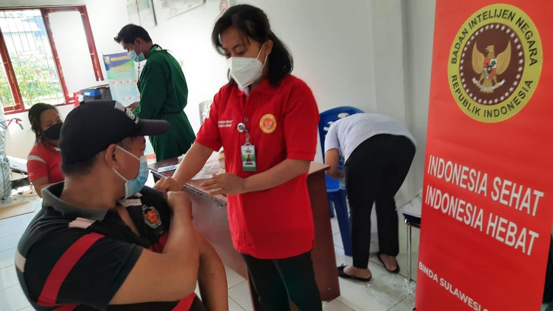 Kabinda Sulsel Bantu 5.000 Dosis Vaksin ke Pemkab Toraja Utara