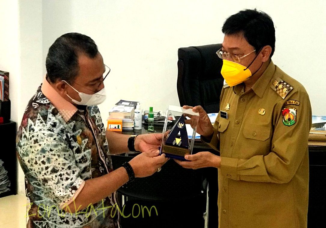 Pemkab Toraja Utara Terima Penghargaan WTP Laporan Keuangan 2016-2020 dari Menteri Keuangan