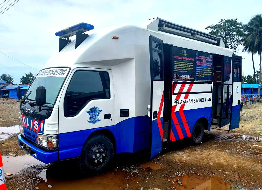SIM Keliling Dit Lantas Polda Sulteng Layani Perpanjangan SIM Bagi Warga Bahodopi