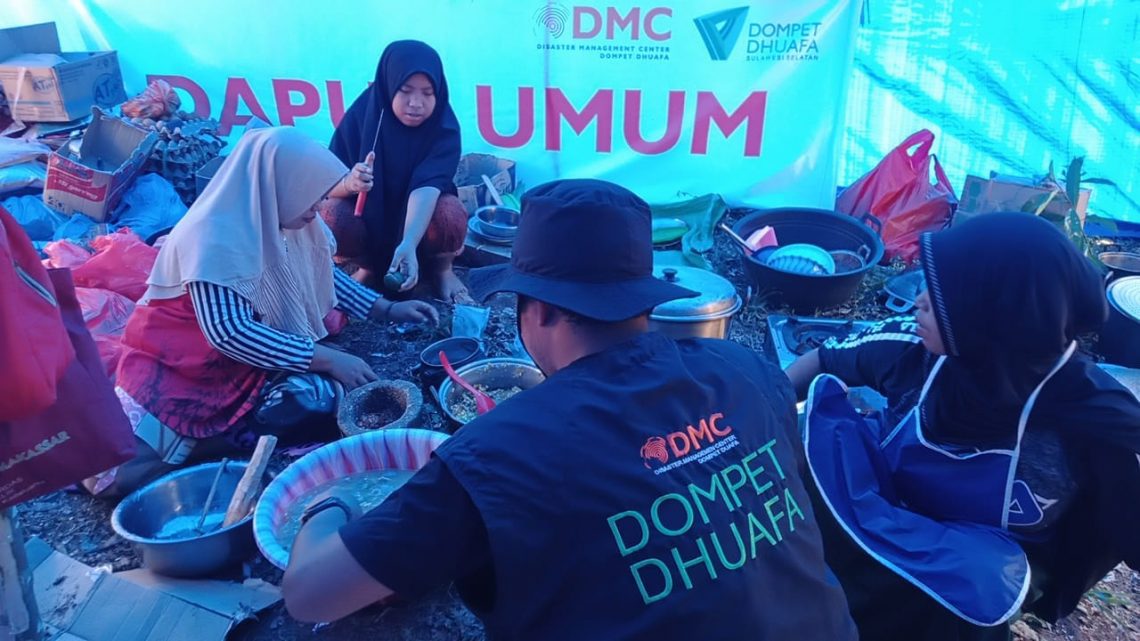 Respon Pasca Banjir Luwu, Dompet Dhuafa Terus Lakukan Penyaluran Bantuan Logistik, Air, Listrik Hingga Dapur Umum