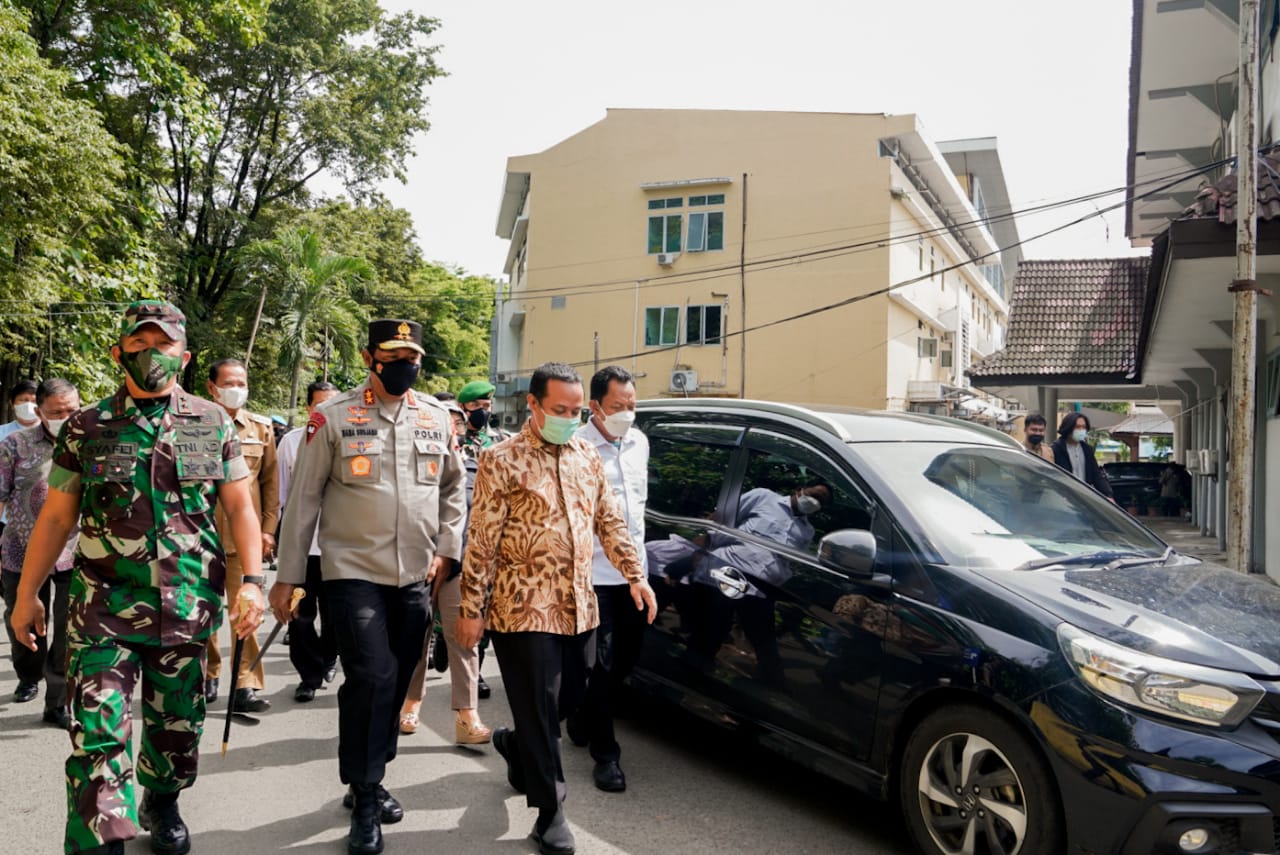 Gubernur Sulsel Andi Sudirman Sulaiman