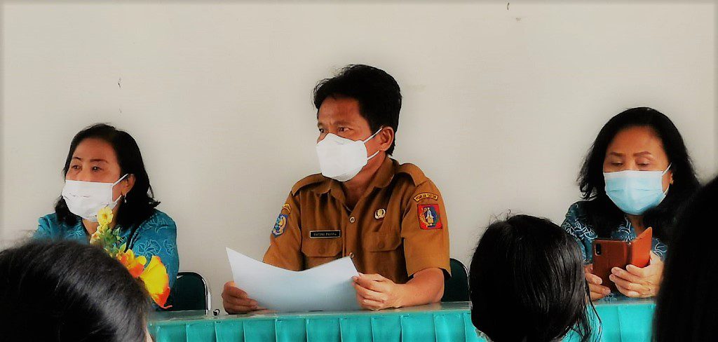 Kepala DInas Pertanian, Salvius Pasang dengan Tim Penggerak PKK Kabupaten Tana Toraja