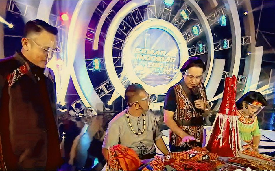 Tampil di TV Swasta, Pengrajin Asal Makale Ini Perkenalkan Aksesoris Khas Toraja