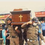 Sedih dan Penuh Haru Pelepasan Jenazah Rede Roni Bare