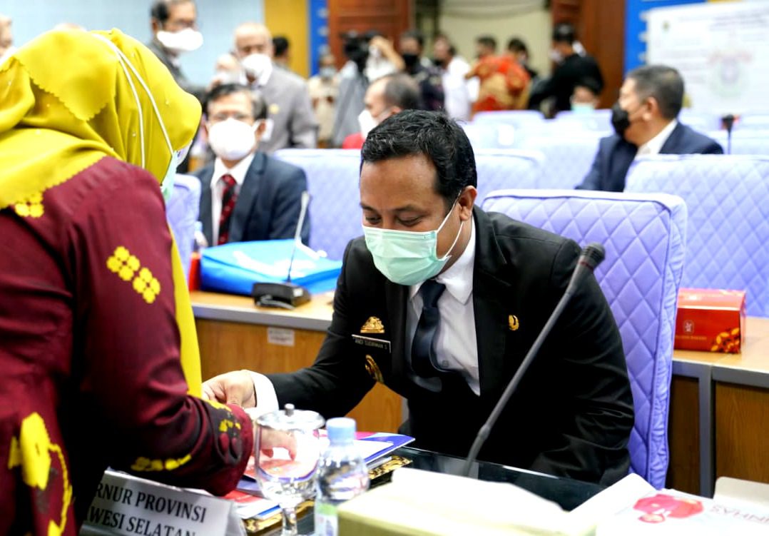 Prof Jamaluddin Jompa Terpilih Menjadi Rektor, Plt Gubernur: Semoga Unhas Semakin Maju