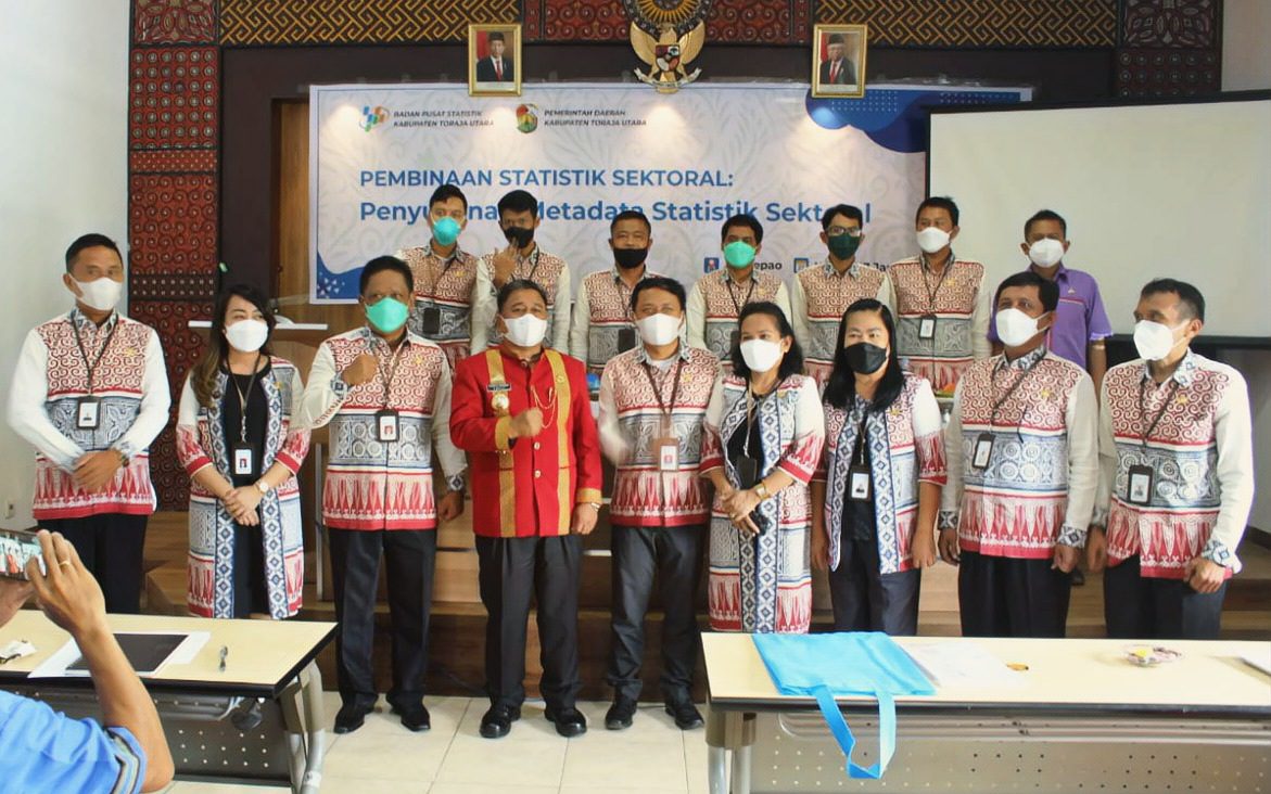 BPS dan Pemkab Toraja Utara Gelar Pembinaan Penyusunan Metadata Statistik Sektoral 2 BPS dan Pemkab Toraja Utara Gelar Pembinaan Penyusunan Metadata Statistik Sektoral