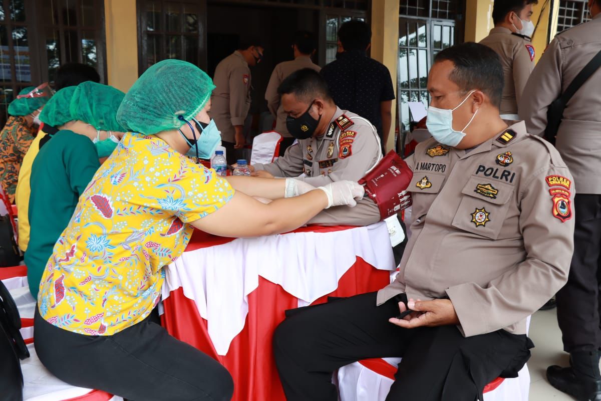 241 Dosis Booster Disuntikkan Bagi Personel Polres Toraja Utara 1 241 Dosis Booster Disuntikkan Bagi Personel Polres Toraja Utara