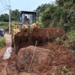 NDHM Turunkan Alat Berat Bersihkan Longsor di Paku Toraja Utara
