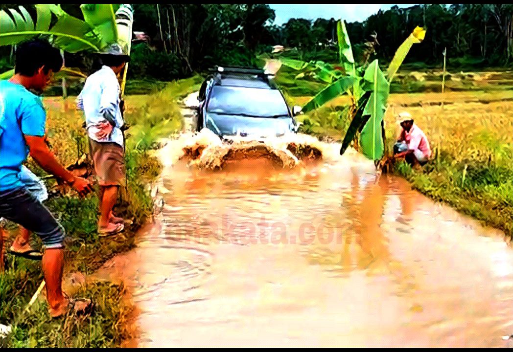 Warga Batualu Selatan Desak Pemerintah Poros Makula-Pa'tengko Segera Diperbaiki 1 Warga Batualu Selatan Desak Pemerintah Poros Makula-Pa’tengko Segera Diperbaiki