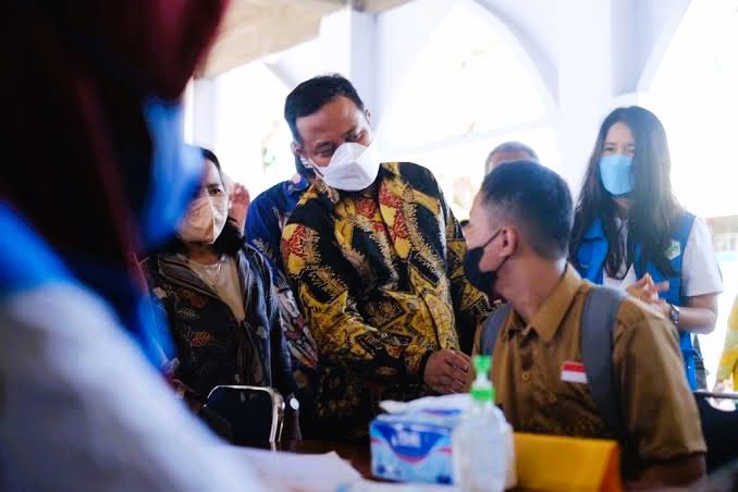 Vaksinasi Pelajar SMA/Sederajat di Sulsel Capai 90,80%