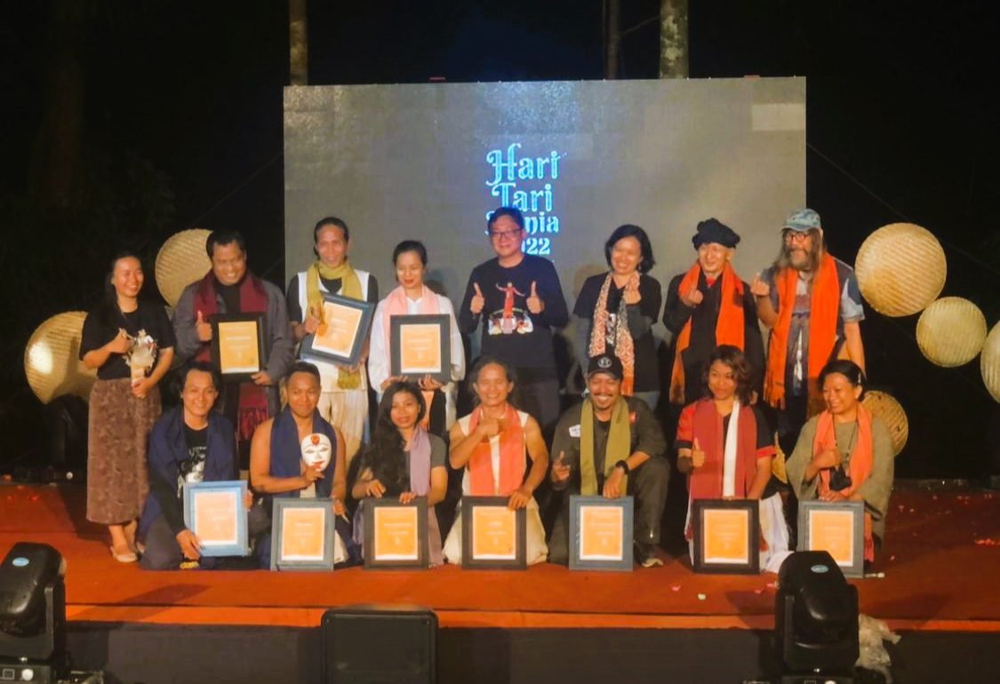 Ini Delapan Maestro Penari 24 Jam Meriahkan HTD Toraya Ma’Gellu di Toraja Utara