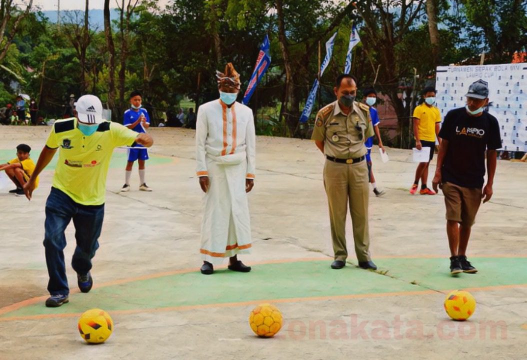 14 Tim Perebutkan 1 Ekor Kerbau di Turnamen Sepakbola Mini Lampio Cup 1 Sangalla