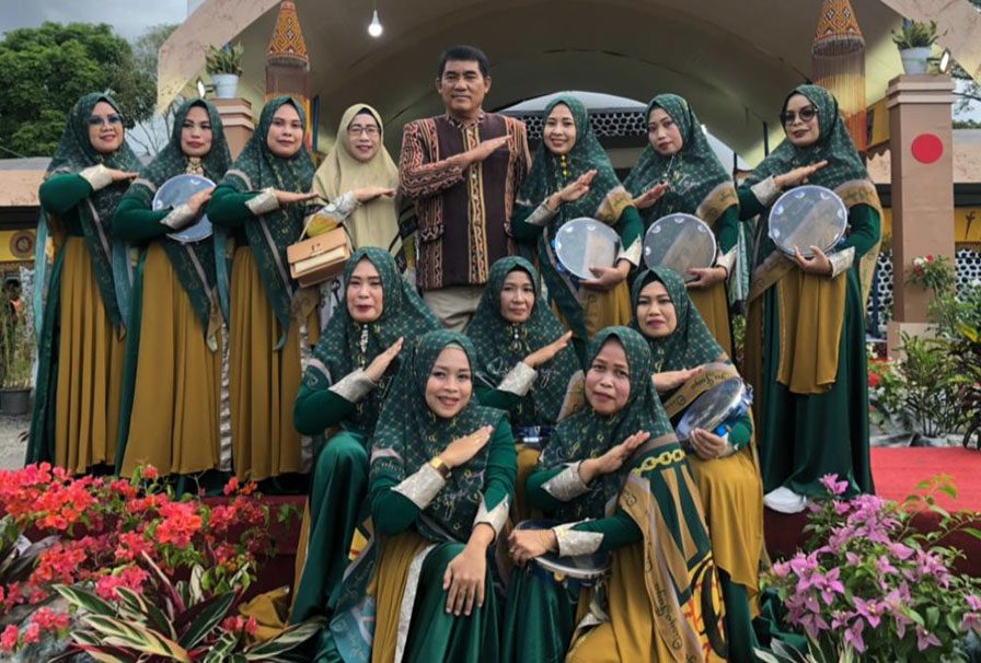 Menarik, Qasidah Majelis Ta’lim Bolu Tampil di Gereja Ikut Meriahkan HUT ke-18 PMTI di Toraja Utara