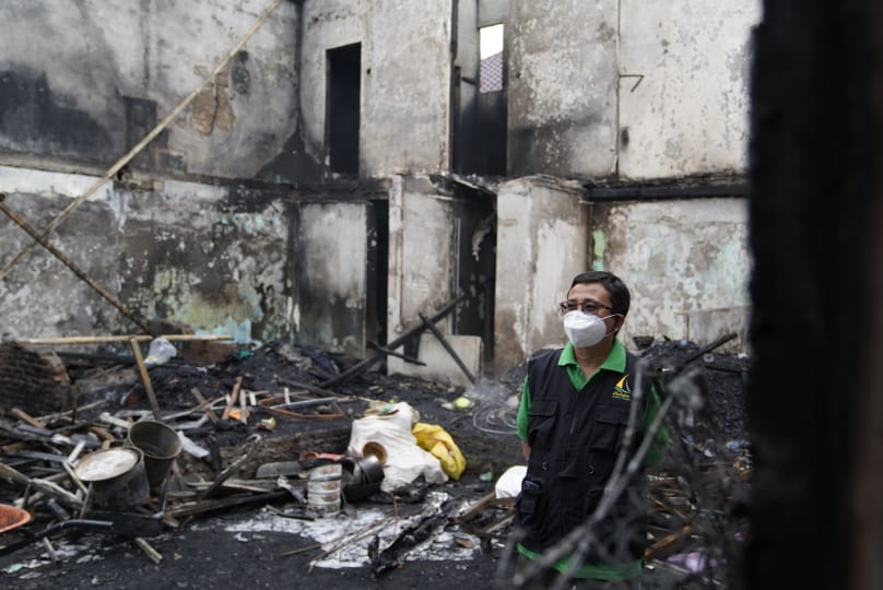 Andalan Sulsel Peduli Bawa Bantuan, Warga Jalan Pandang Makassar : Terima Kasih Pak Gubernur