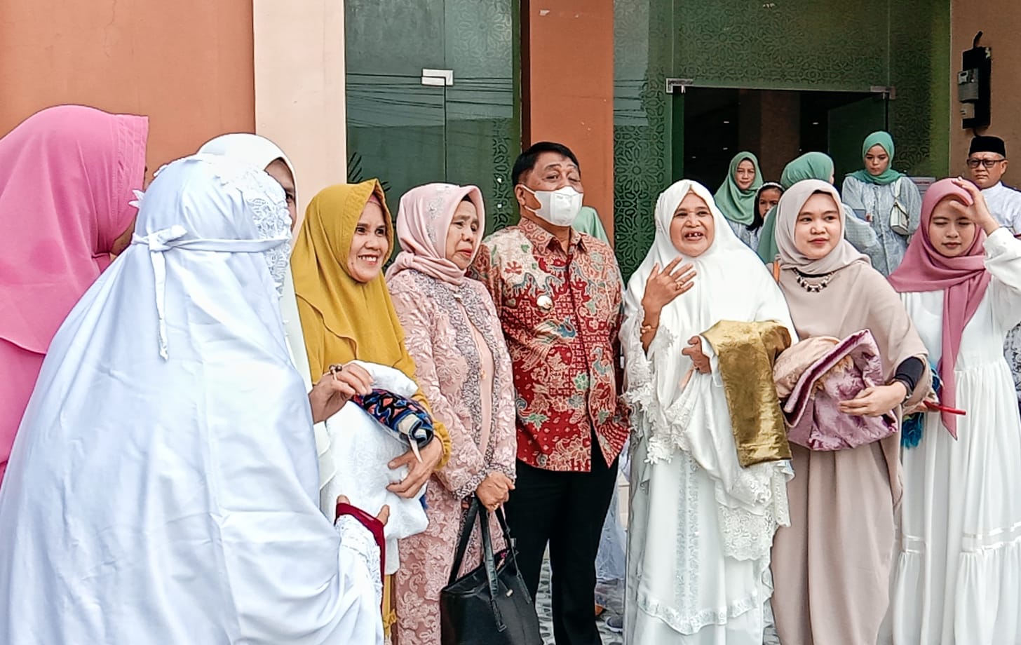 Bupati Tana Toraja : Selamat Idul Fitri, Mohon Maaf Lahir Batin