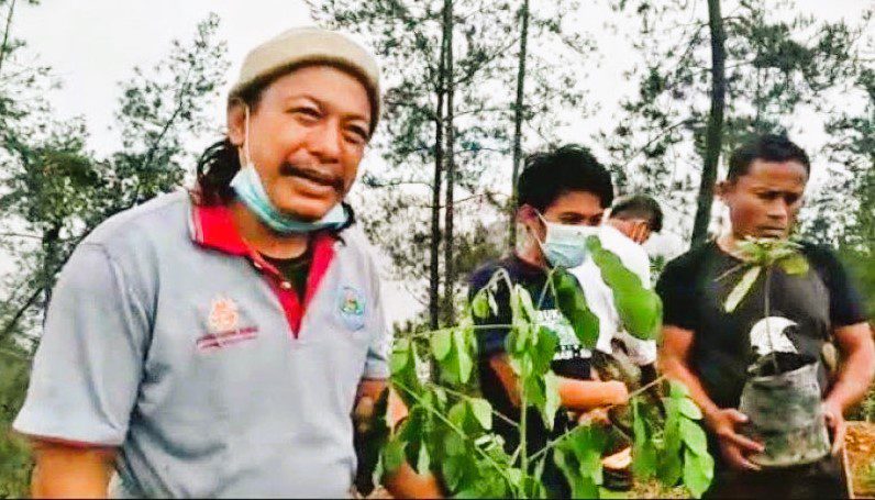 Pdt. Rasely Sinampe Masuk Nominator Terbaik Penghargaan Kalpataru