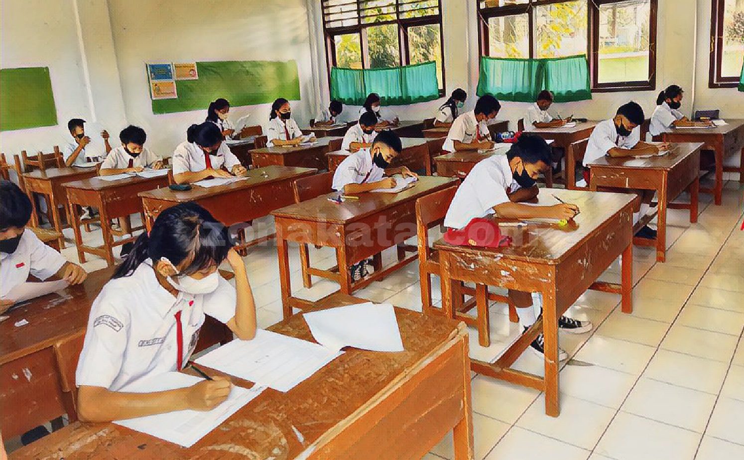 Pastikan Berjalan Lancar, Wabup Zadrak Tinjau Pelaksanaan Ujian Sekolah Tingkat SD