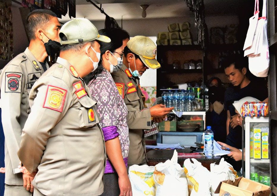 Sasar Pasar, Pemkab Tana Toraja Operasi Rokok Ilegal