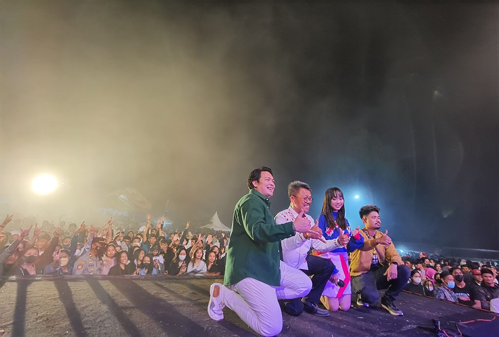 Toraja Carnaval 2022 Jadi Magnet, Buntu Burake Disesaki Ribuan Pengunjung 4 Toraja Carnaval 2022 Jadi Magnet, Buntu Burake Disesaki Ribuan Pengunjung