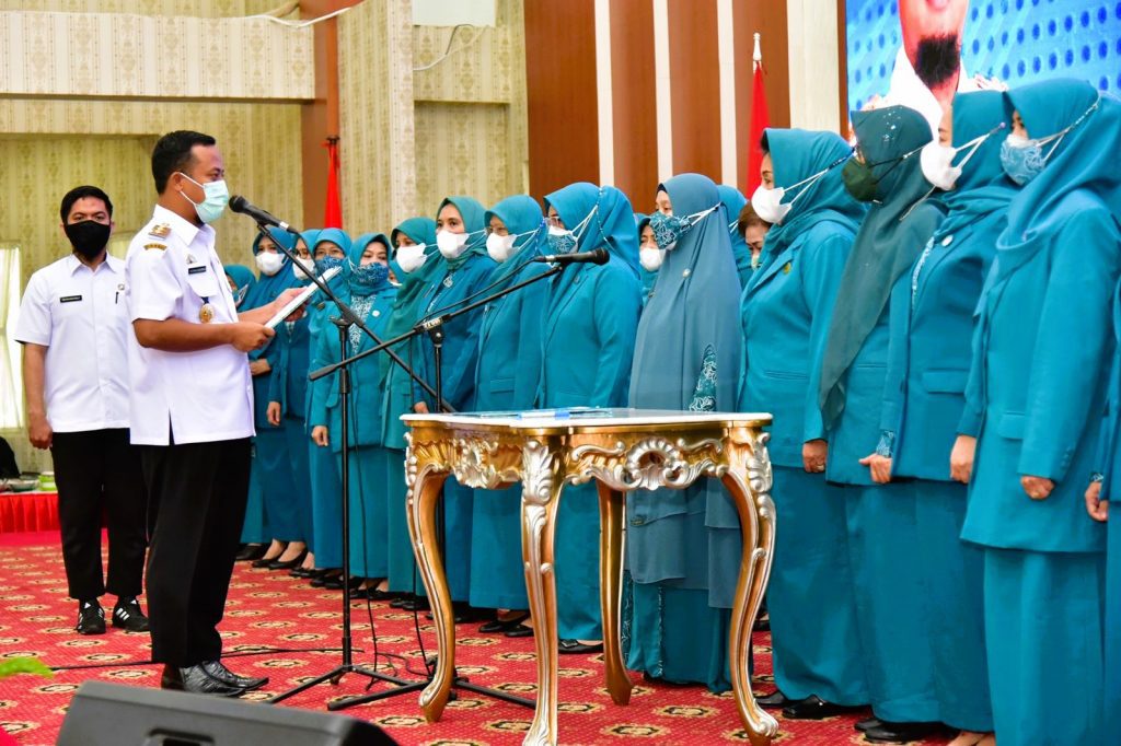 Gubernur Lantik Pengurus PKK Sulsel Sisa Masa Bakti 2018 – 2023