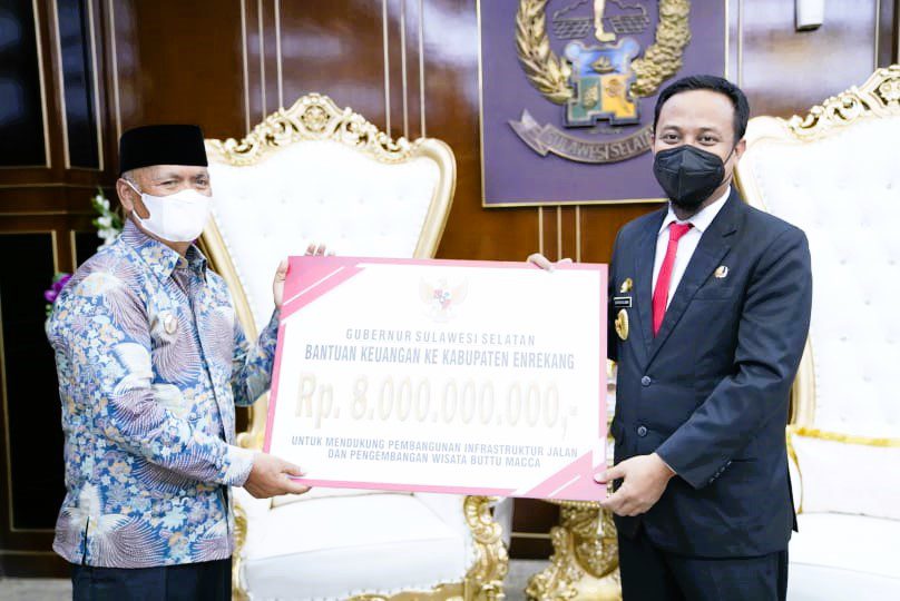 Muslimin Bando Terima Bantuan Keuangan Rp 8 Milliar untuk Dorong Sektor Pariwisata
