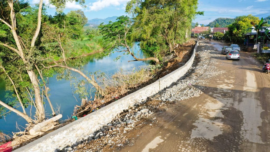 Ruas Pekkae-Takkalalla Mulai Tahap Pembangunan Talud untuk Cegah Luapan Banjir di Badan Jalan