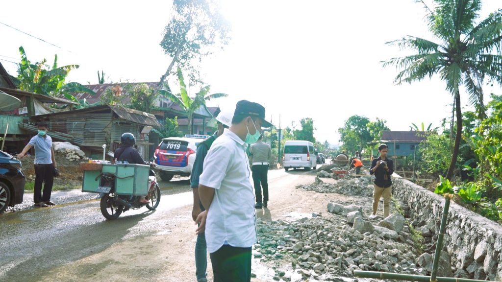 Ruas Pekkae-Takkalalla Mulai Tahap Pembangunan Talud untuk Cegah Luapan Banjir di Badan Jalan