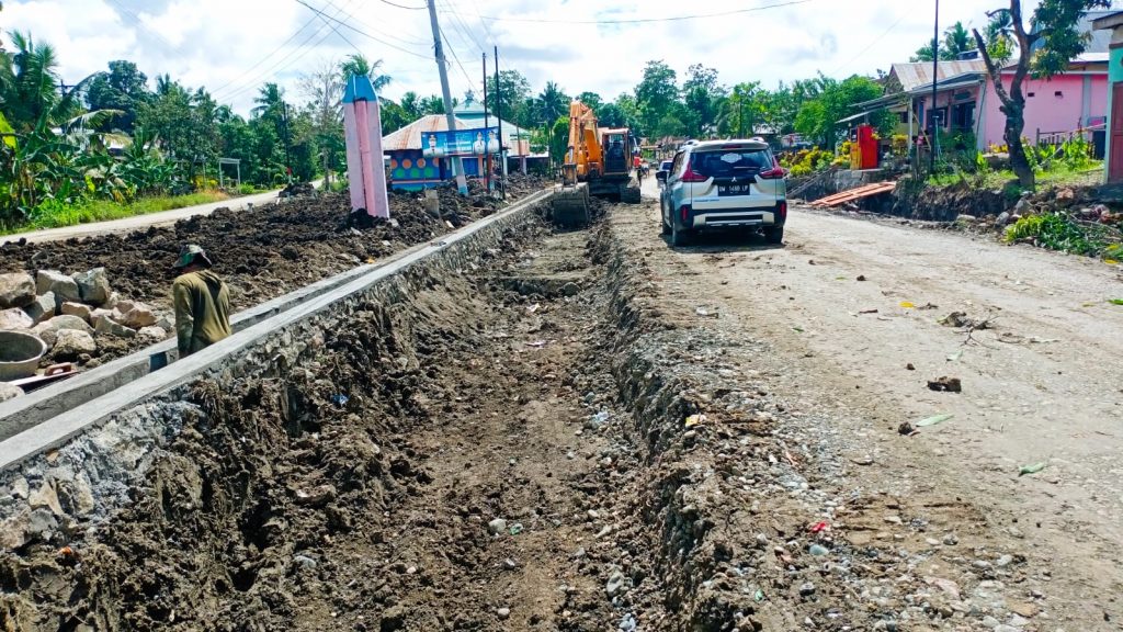 Jalan Rusak Ruas Salaonro-Ulugalung di Wajo Dalam Progres Rekonstruksi