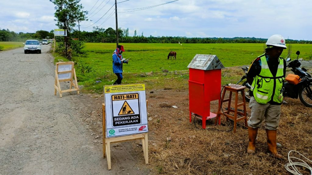 Jadi Prioritas Gubernur Andi Sudirman, Jalan Ruas Bu’rung-bu’rung - Bili-bili Masuki Tahap Pengujian Sampel Lingkungan