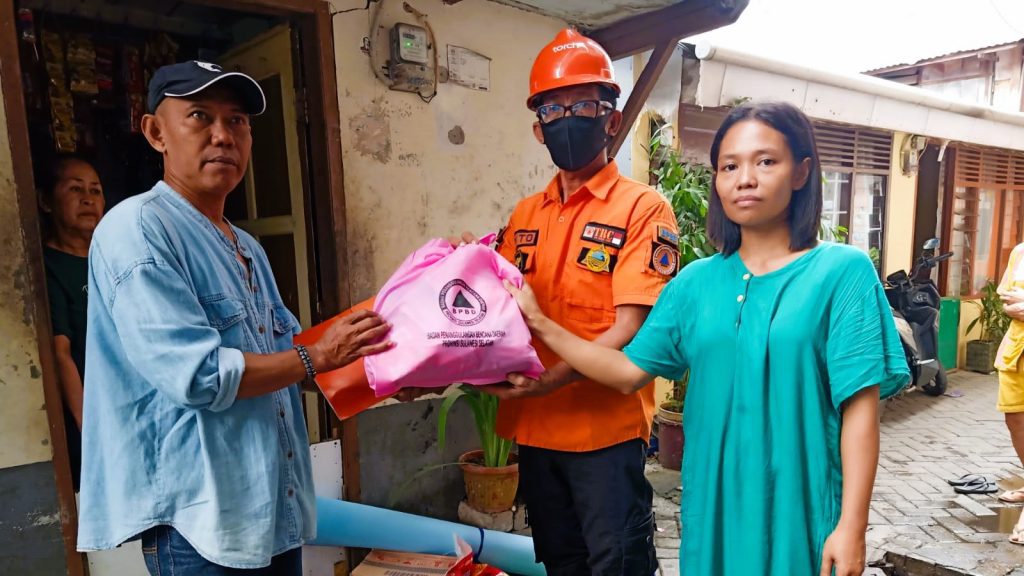 Kebakaran di Cendrawasih, Gubernur Minta BPBD Hadir di Tengah Masyarakat dan Salurkan Bantuan