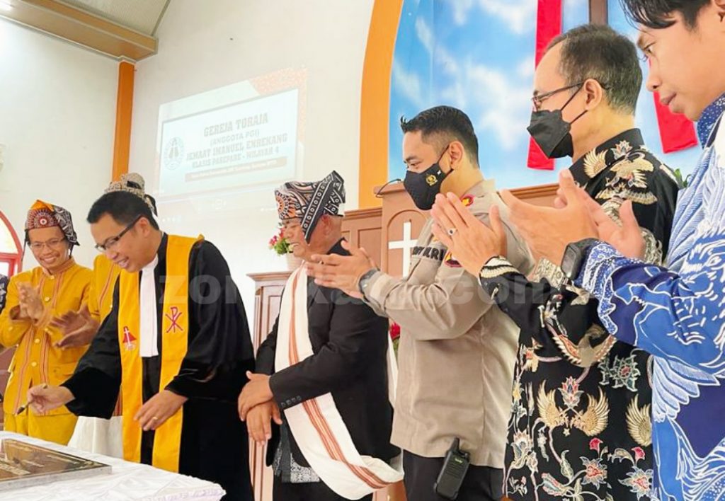 Penahbisan Gereja Toraja di Enrekang Disebut Icon Kota yang Menggemakan Persaudaraan