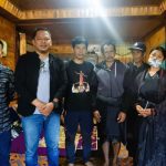 Gubernur Sulsel Beri Santunan Keluarga Nelwan Patola Mahasiswa UKI Toraja yang Tewas Tenggelam di Tana Toraja