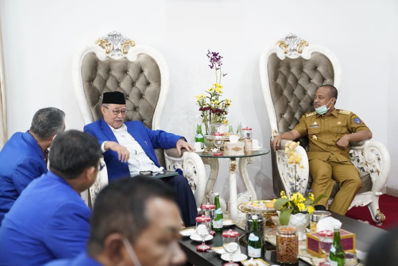 Gubernur Andi Sudirman Terima Silaturahmi Unismuh Makassar, Bahas Persiapan Pelaksanaan KKN Muhammadiyah-Aisiyiyah 2 Gubernur Andi Sudirman Terima Silaturahmi Unismuh Makassar, Bahas Persiapan Pelaksanaan KKN Muhammadiyah-Aisiyiyah